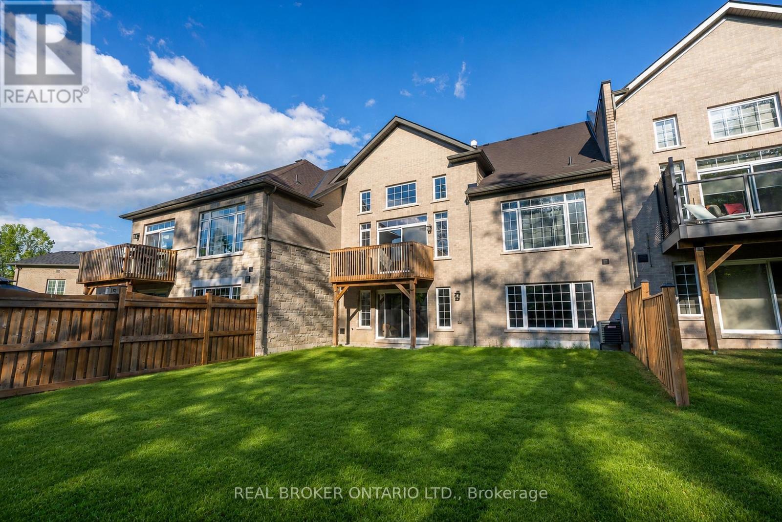 6 HOWARD WILLIAMS COURT - 40