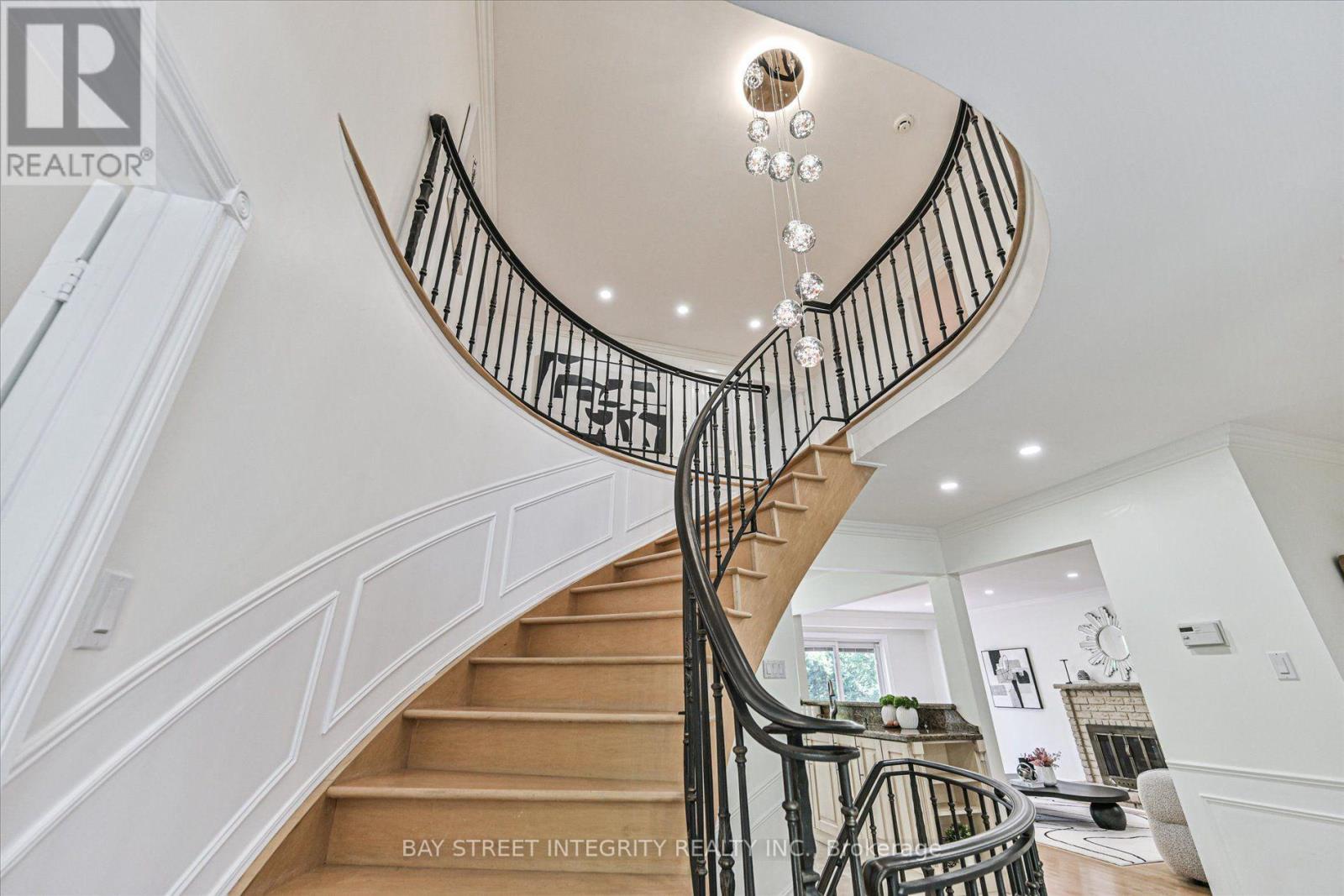 151 OLD SURREY LANE - Image 20