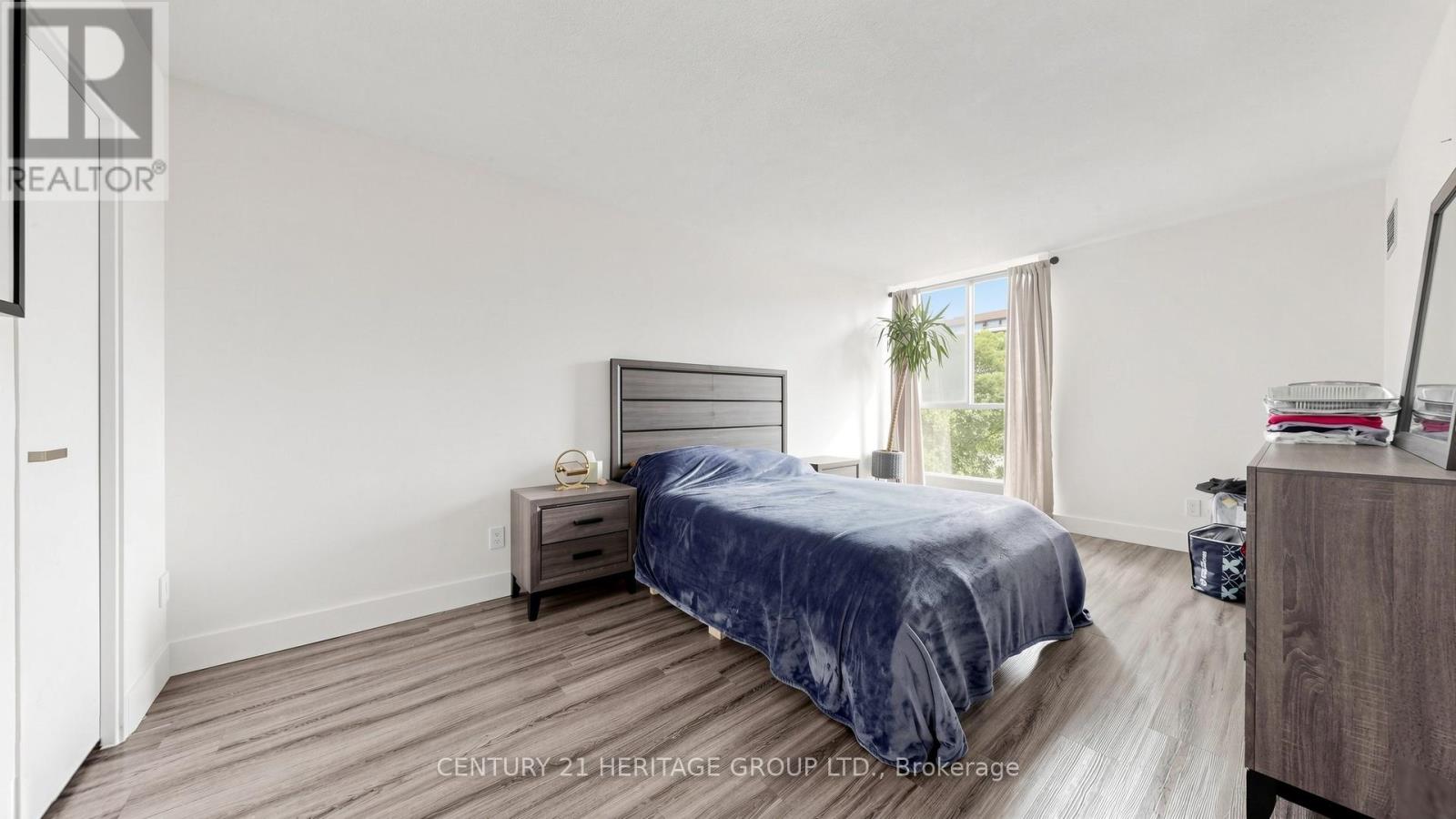 #406 40 BAIF BOULEVARD - 25