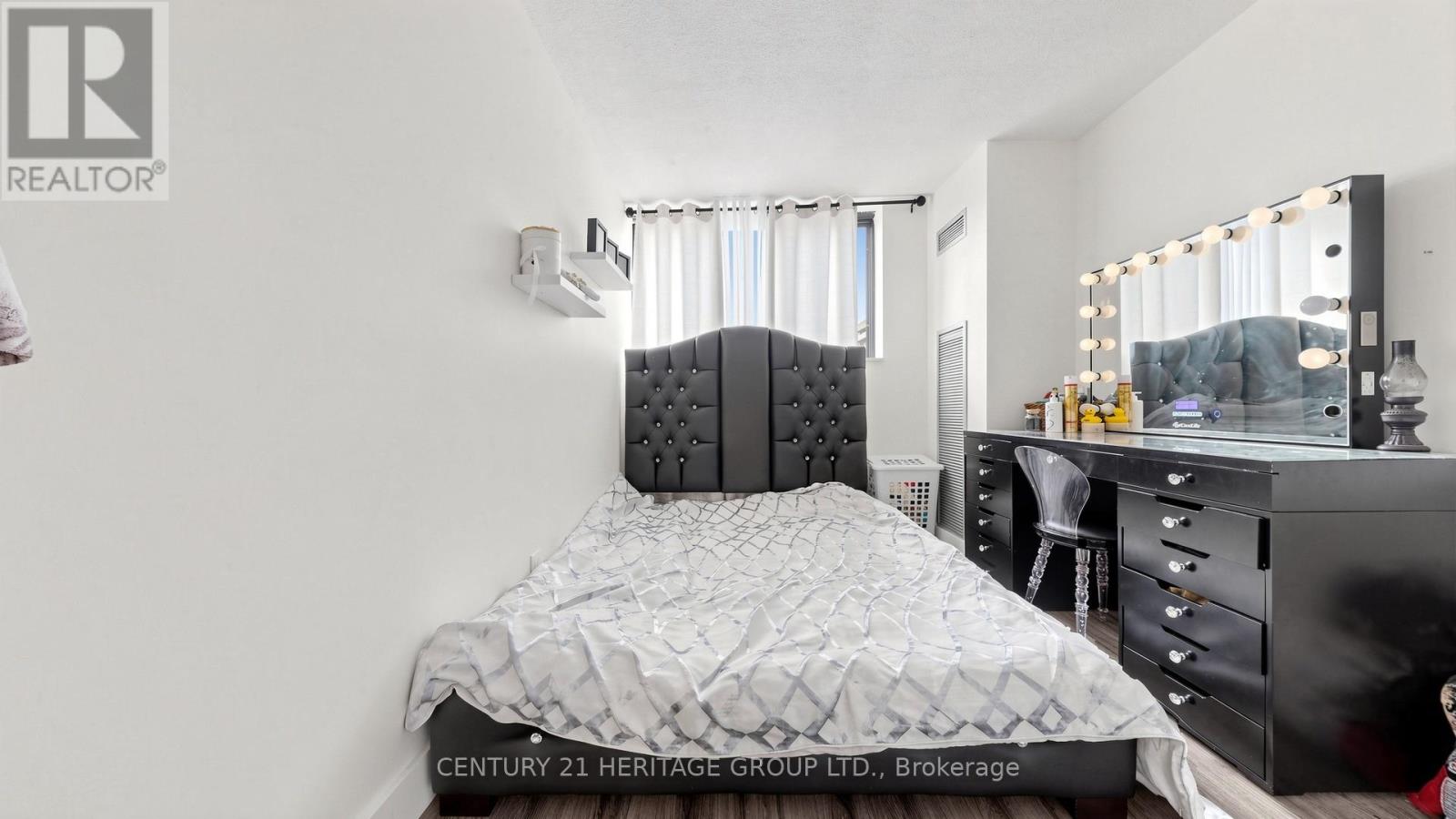 #406 40 BAIF BOULEVARD - 30