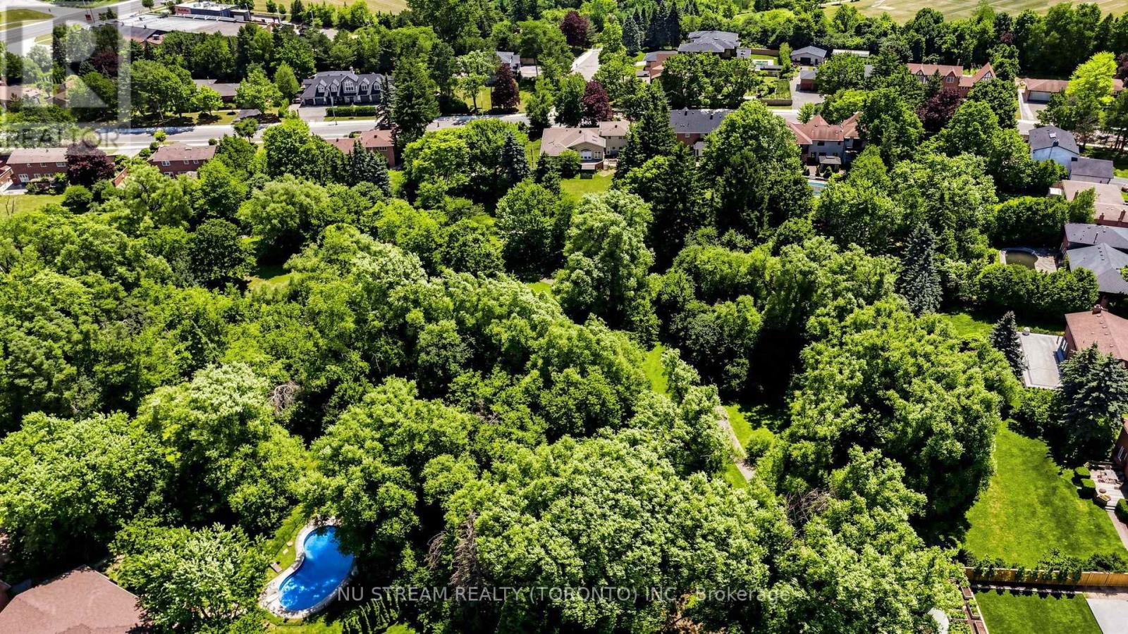 20 BLACKFOREST DRIVE - 32