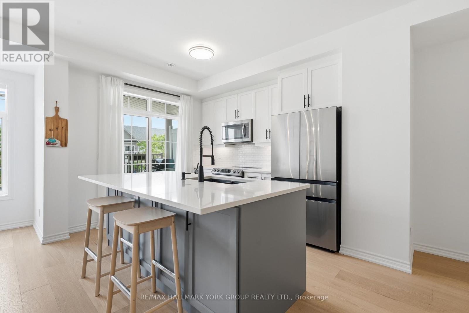 118 ALVIN PEGG DRIVE - 8