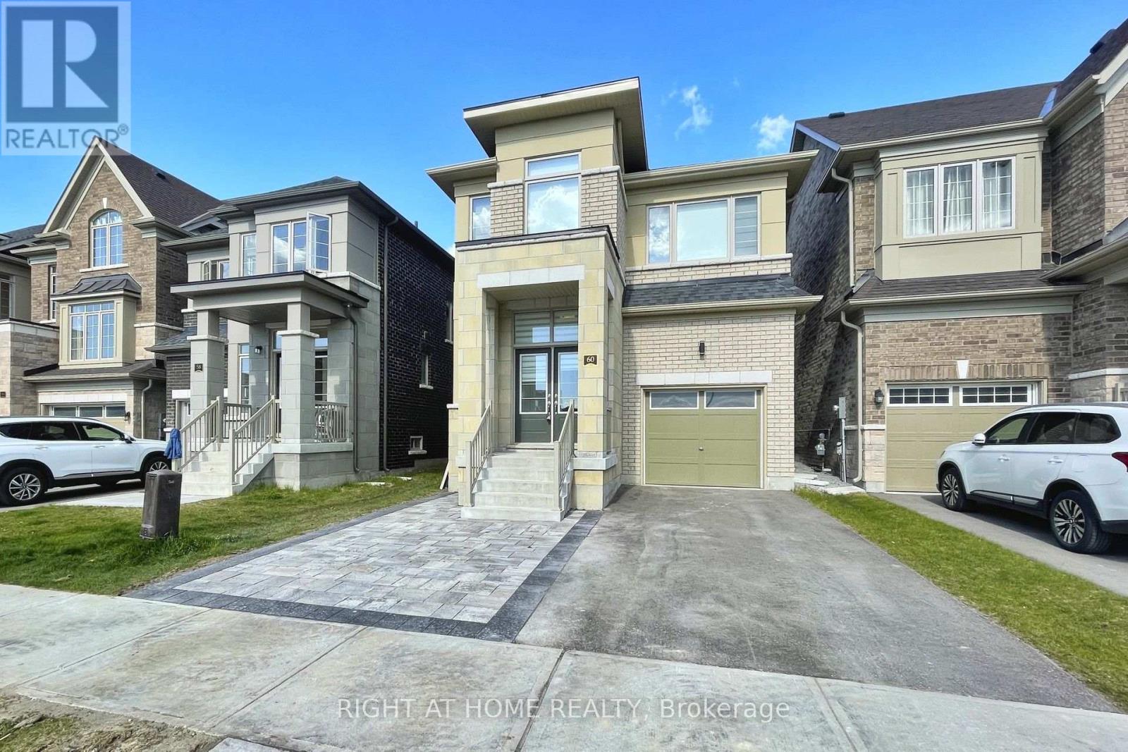 60 FALCONRIDGE TERRACE - 1