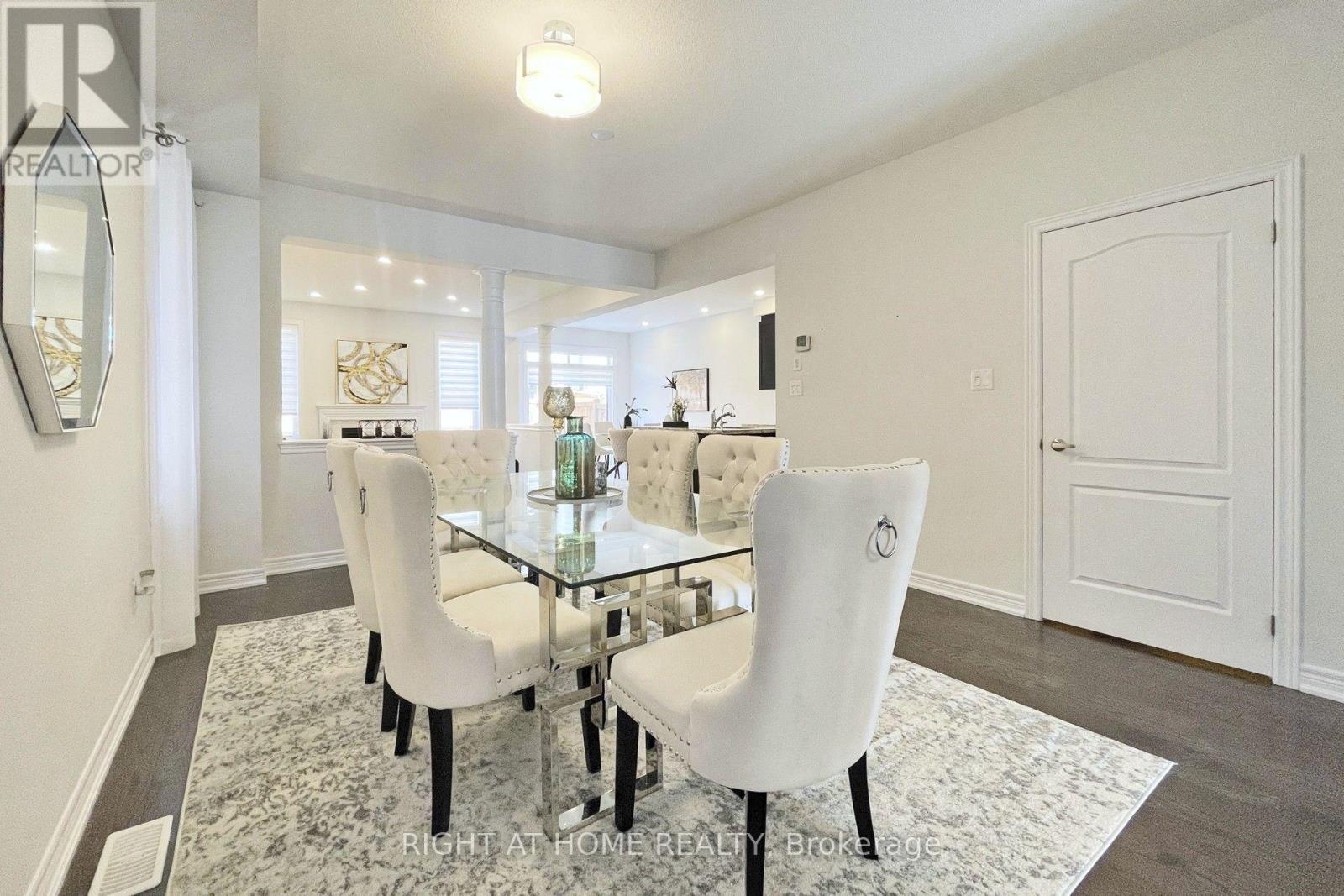 60 FALCONRIDGE TERRACE - 3