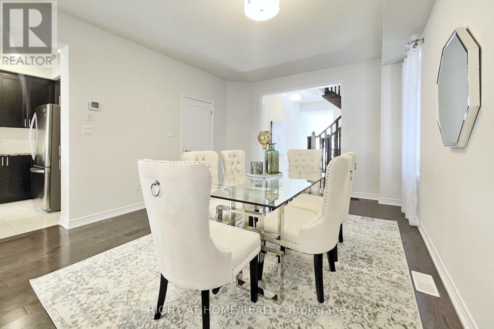 60 FALCONRIDGE TERRACE - 4