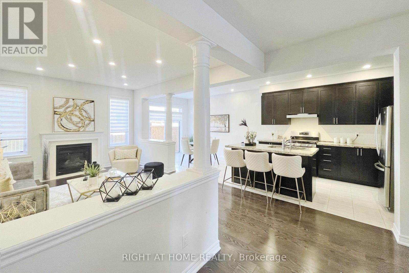60 FALCONRIDGE TERRACE - 7