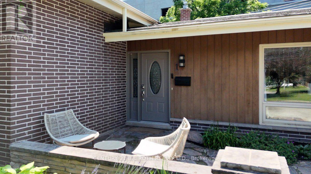 1 OTTAWAY AVENUE - 2