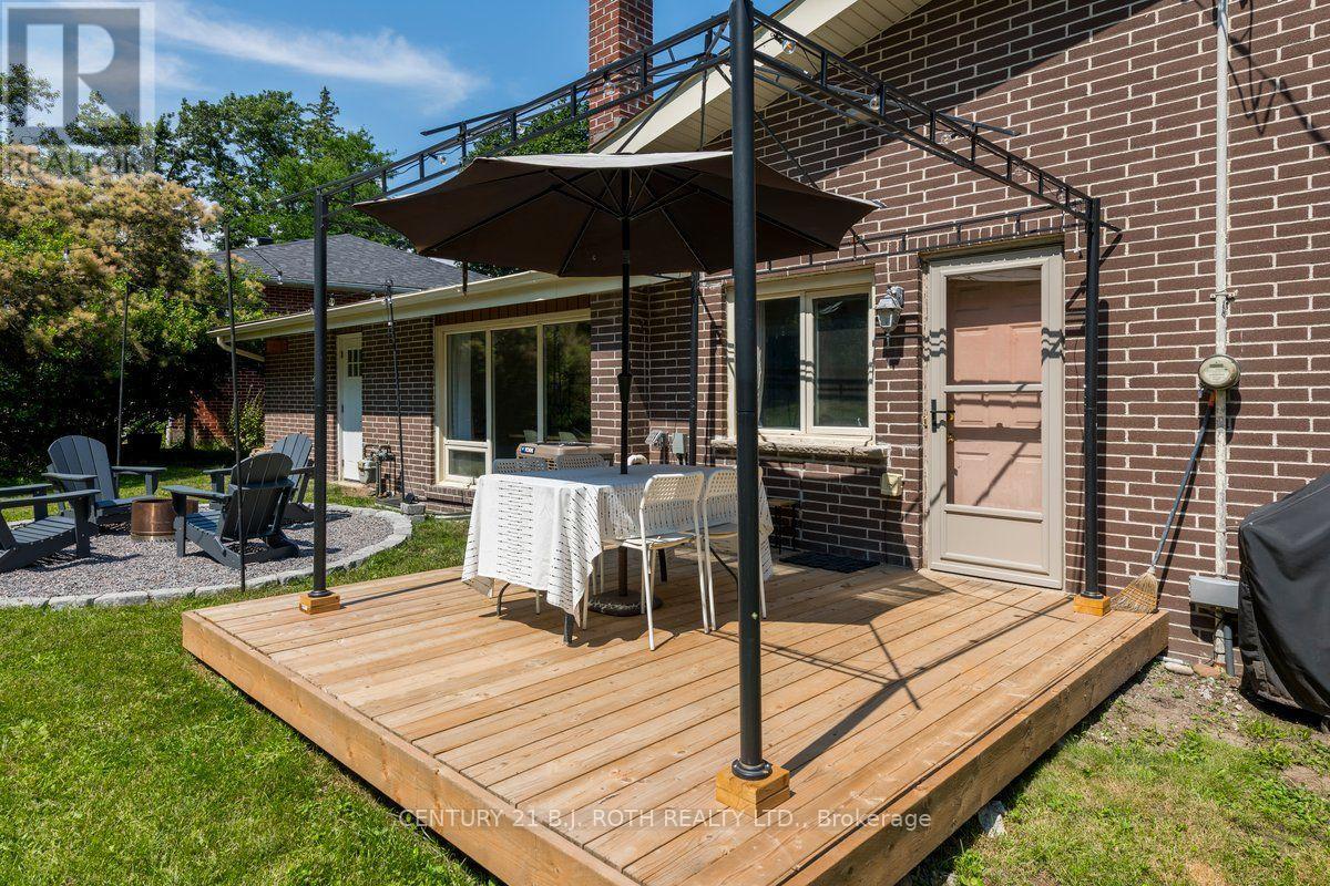 1 OTTAWAY AVENUE - 24