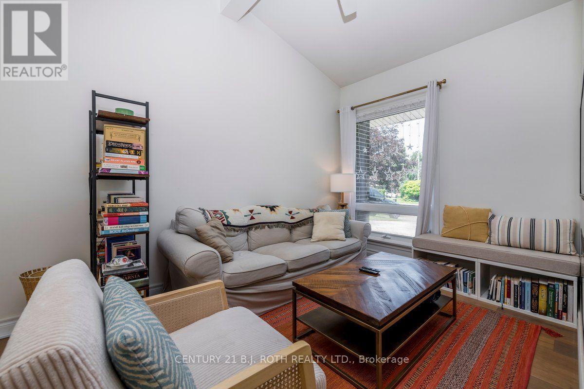 1 OTTAWAY AVENUE - 7