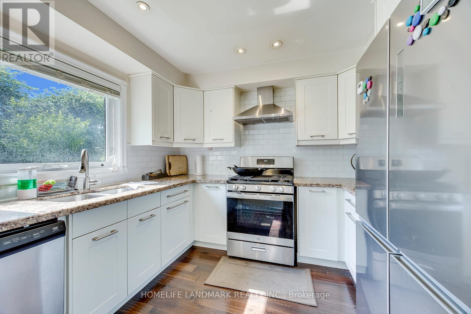 1237 BEECHGROVE CRESCENT - 14