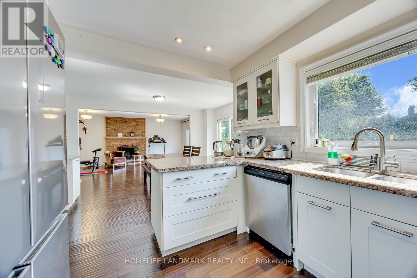 1237 BEECHGROVE CRESCENT - 15