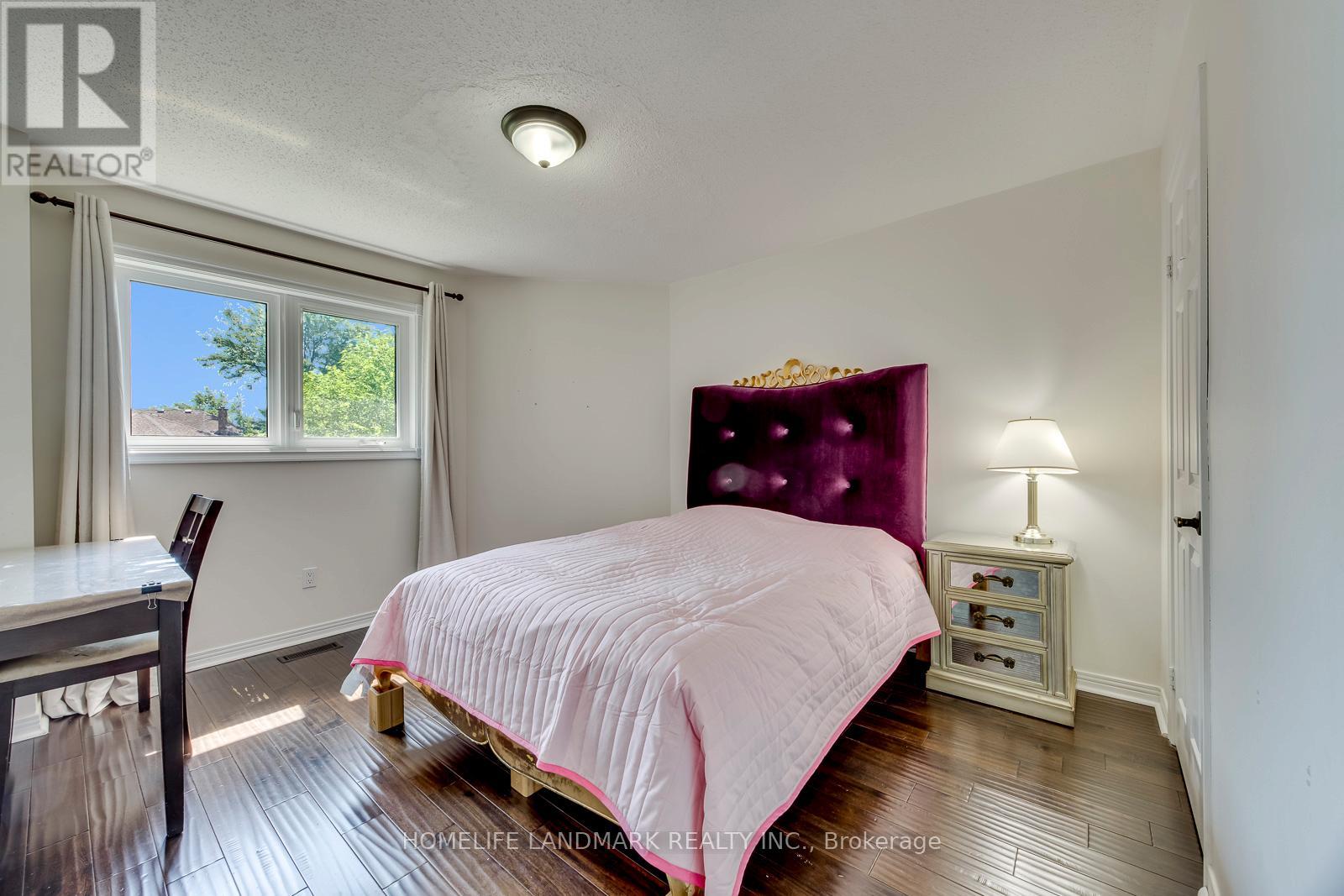 1237 BEECHGROVE CRESCENT - 32