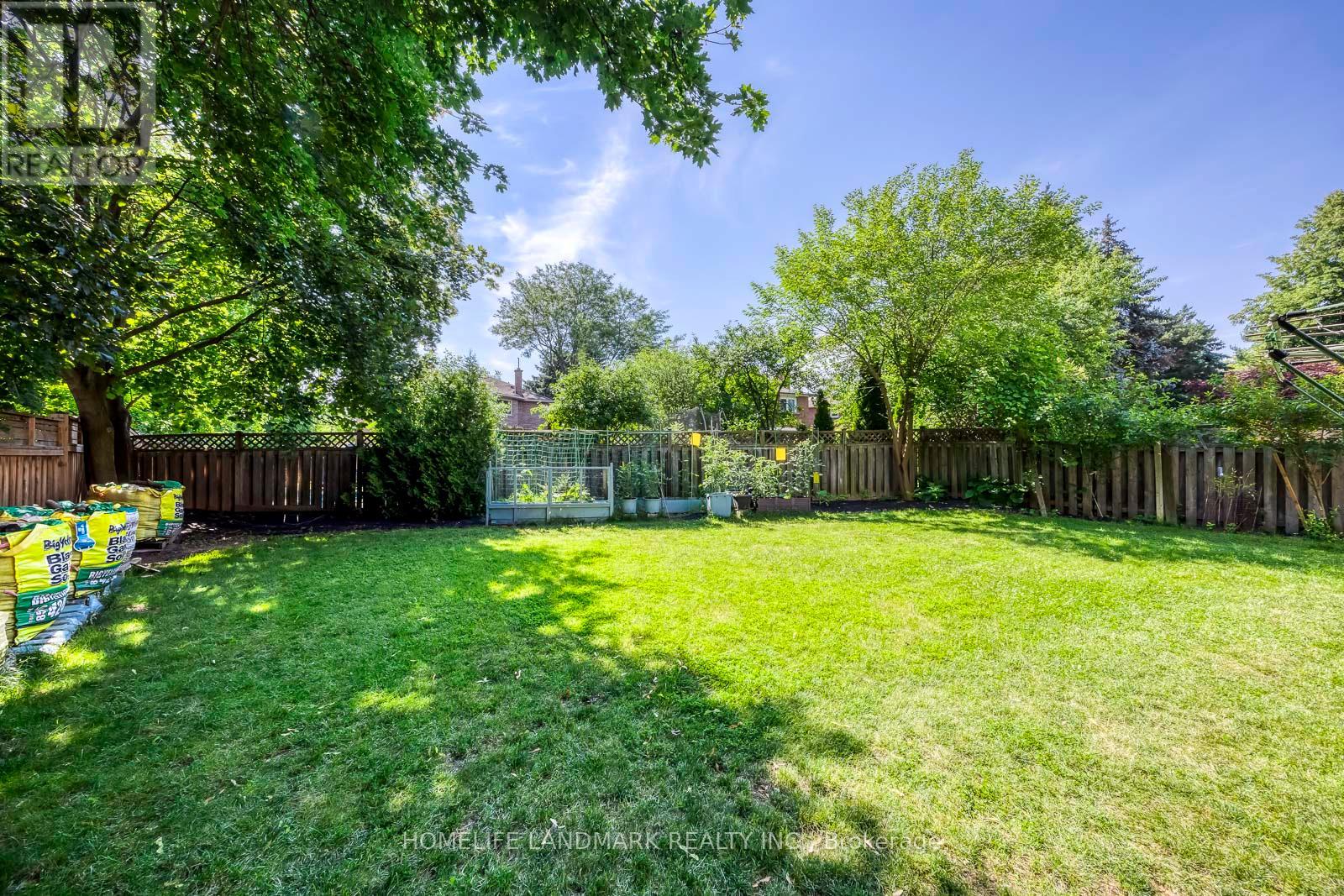 1237 BEECHGROVE CRESCENT - 37