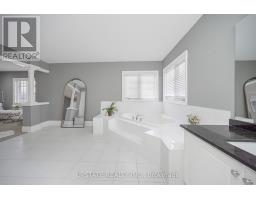 2 Beachville Circle, Brampton, ON L6X0V4 Photo 24