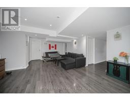 2 Beachville Circle, Brampton, ON L6X0V4 Photo 31