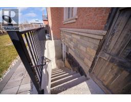 2 Beachville Circle, Brampton, ON L6X0V4 Photo 38