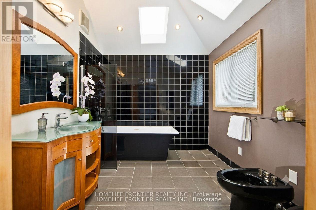 6124 HARDESTY CRESCENT - 16