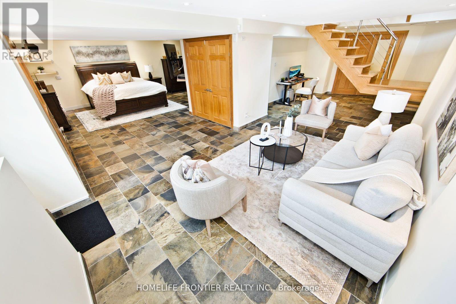 6124 HARDESTY CRESCENT - 21