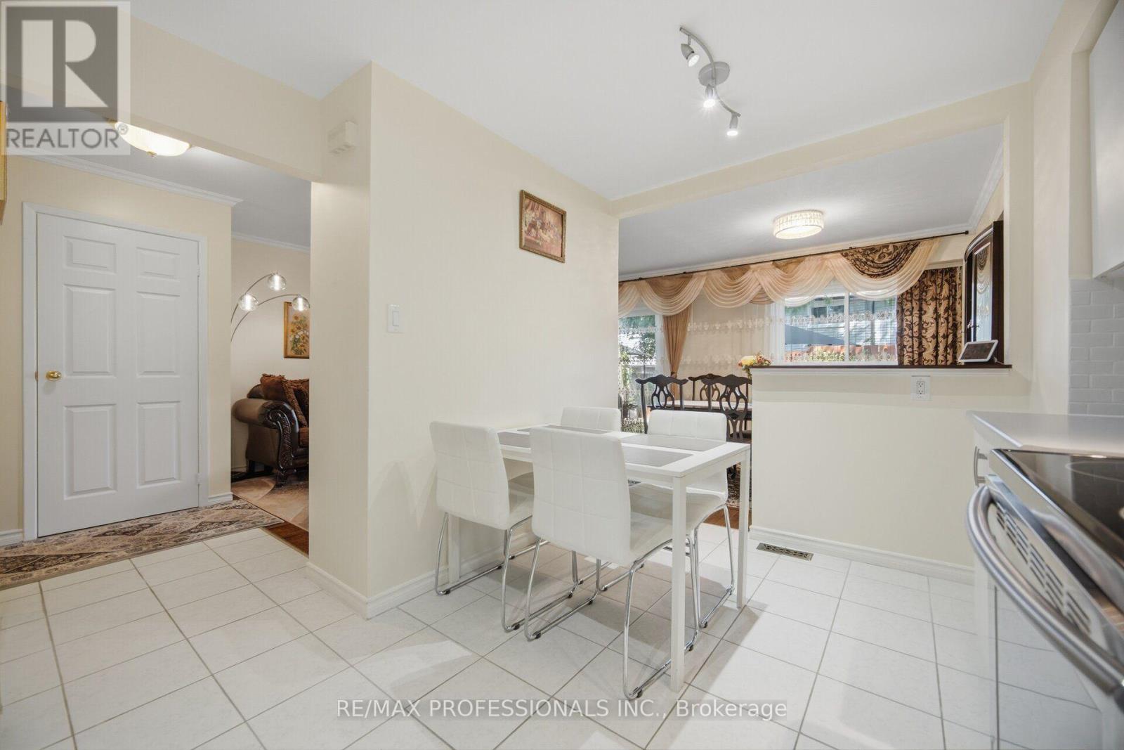 #114 2440 BROMSGROVE ROAD - 20