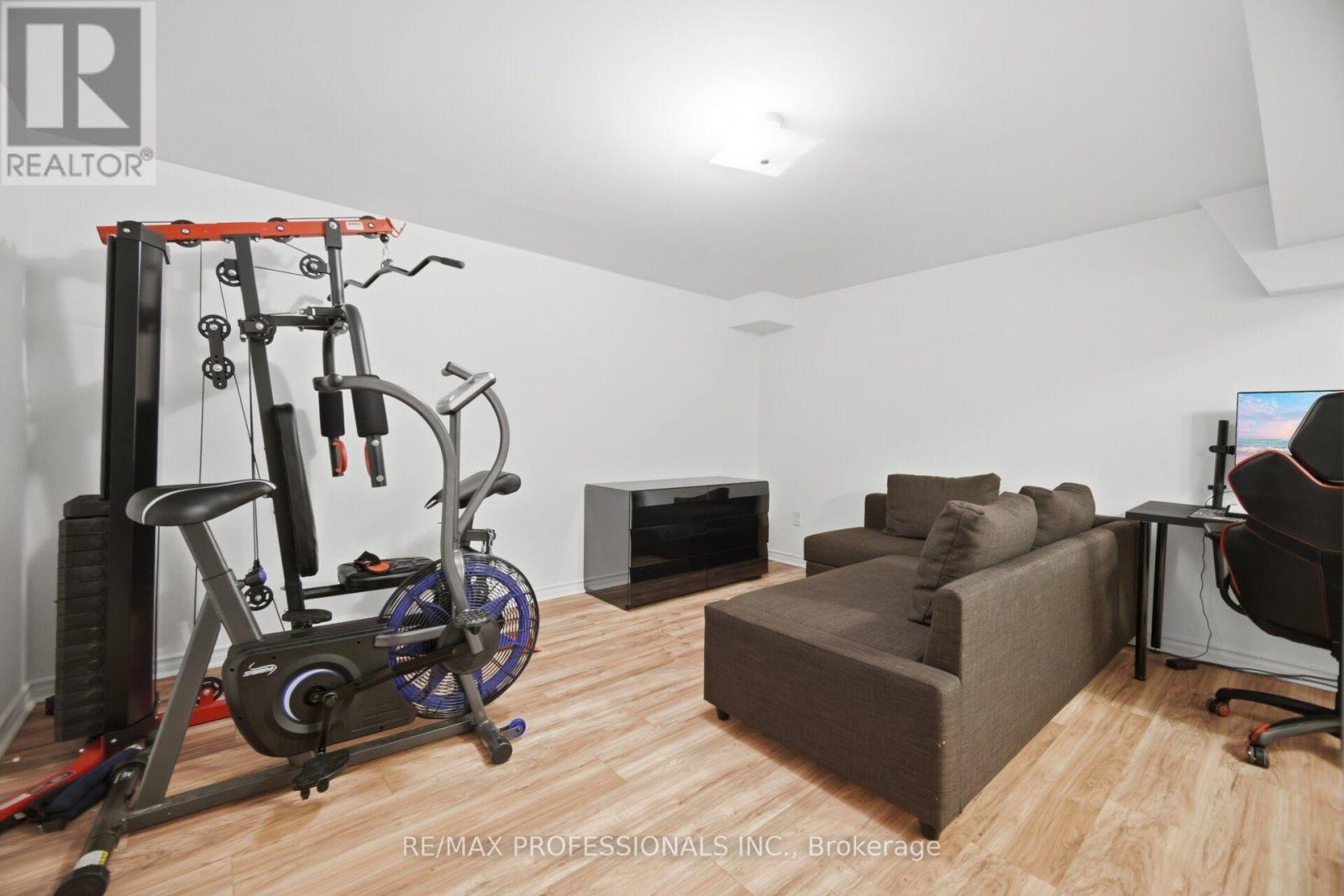 #114 2440 BROMSGROVE ROAD - 35