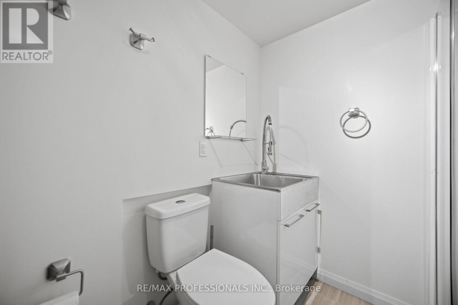 #114 2440 BROMSGROVE ROAD - 44