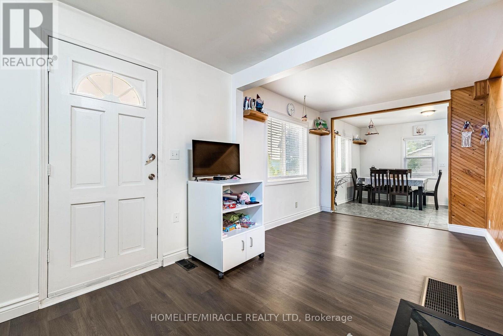10662 WINSTON CHURCHILL BOULEVARD - 25