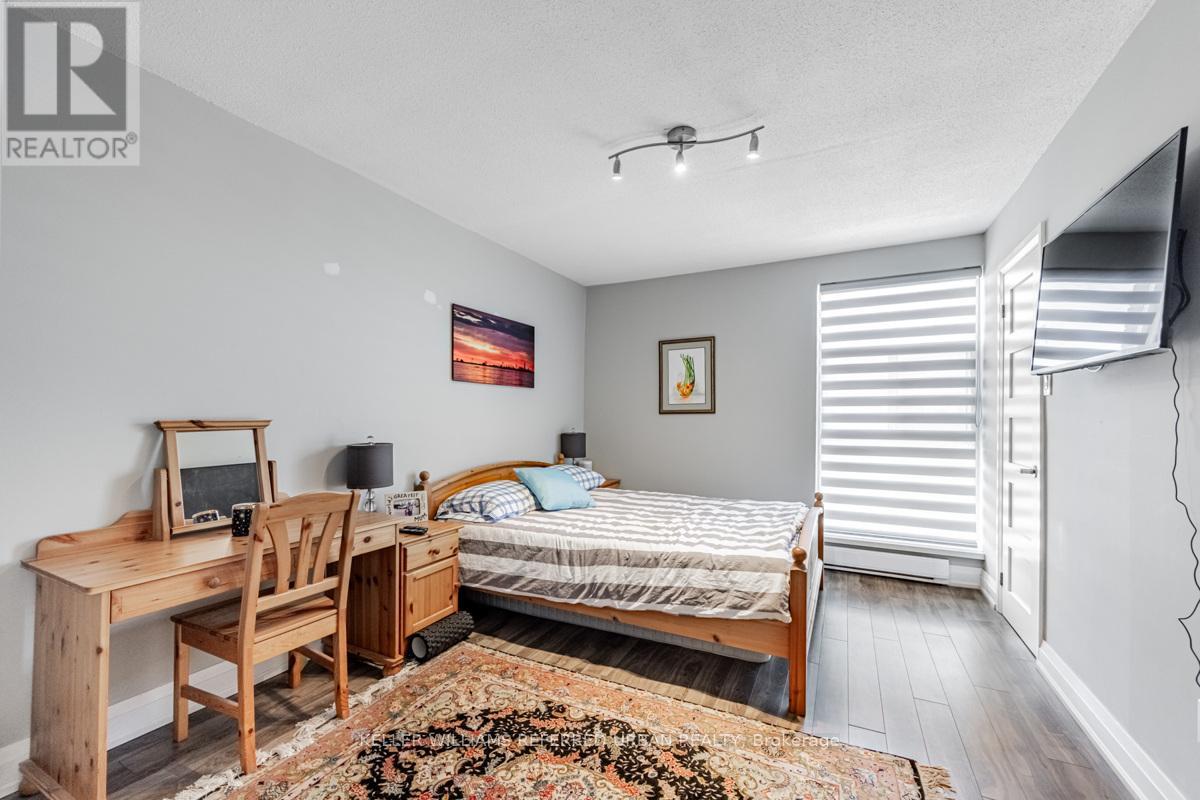#1007 3025 QUEEN FREDERICA DRIVE - 21