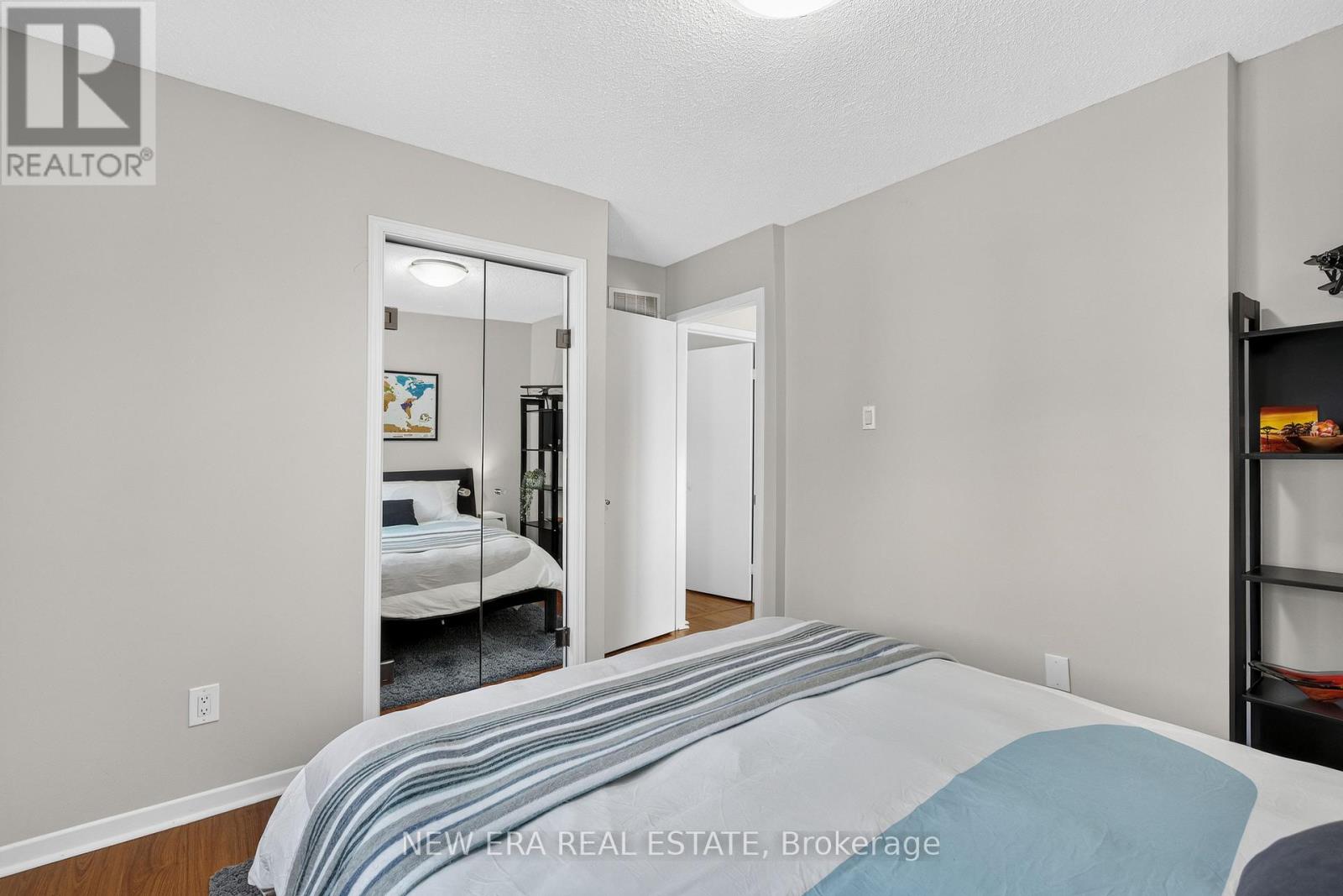 #51 5020 DELAWARE DRIVE - 15