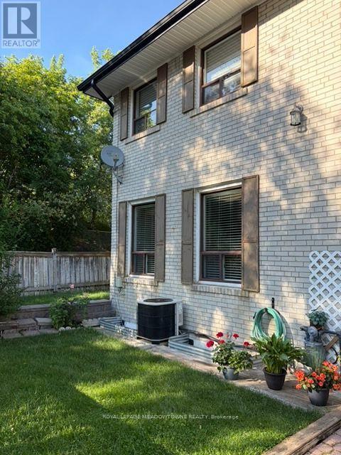 #19 61 ARDGLEN DRIVE - 2