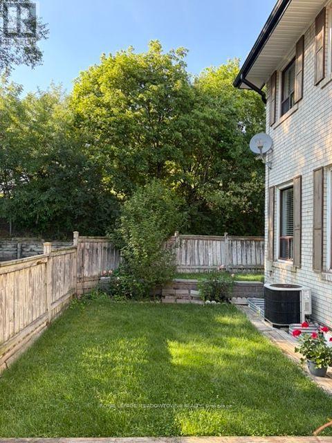#19 61 ARDGLEN DRIVE - 6