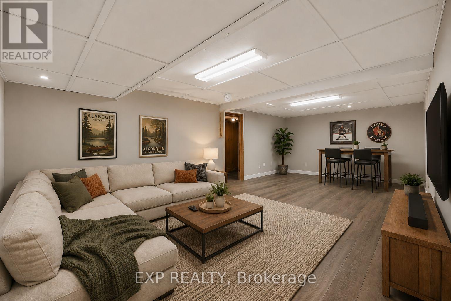 16 ELMSLEY CRESCENT - 29