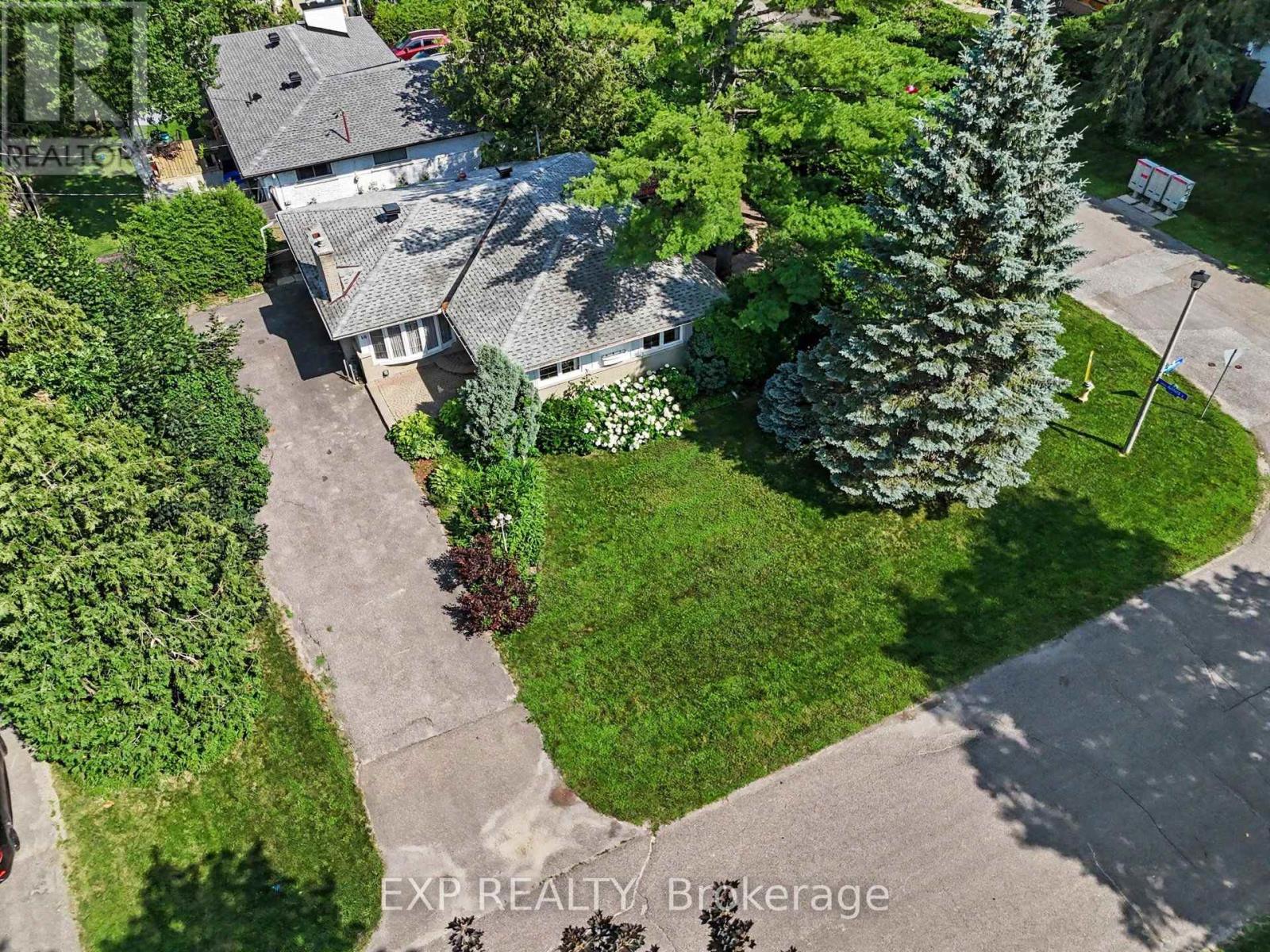 16 ELMSLEY CRESCENT - 35