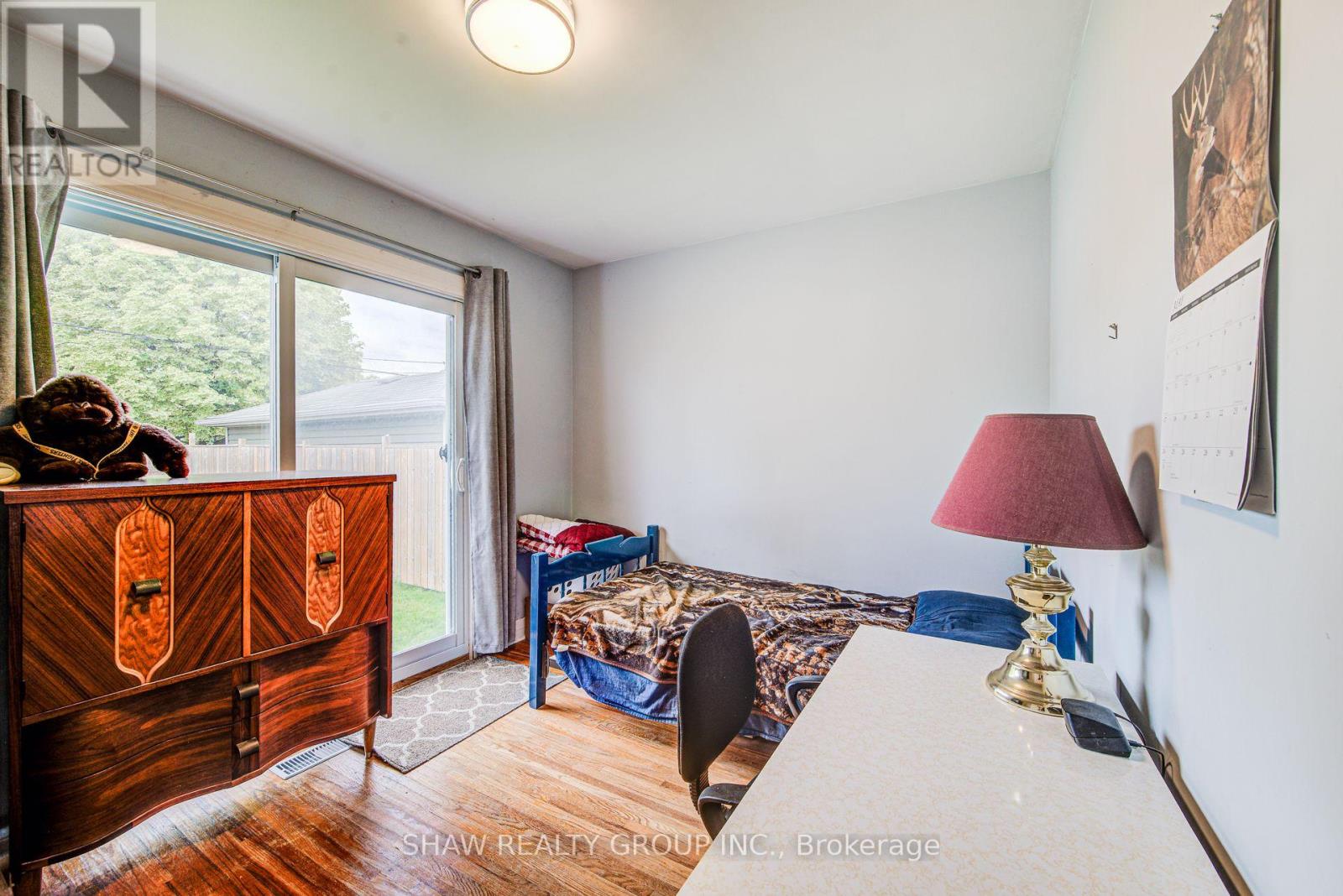 468 HIGHLAND ROAD - 17