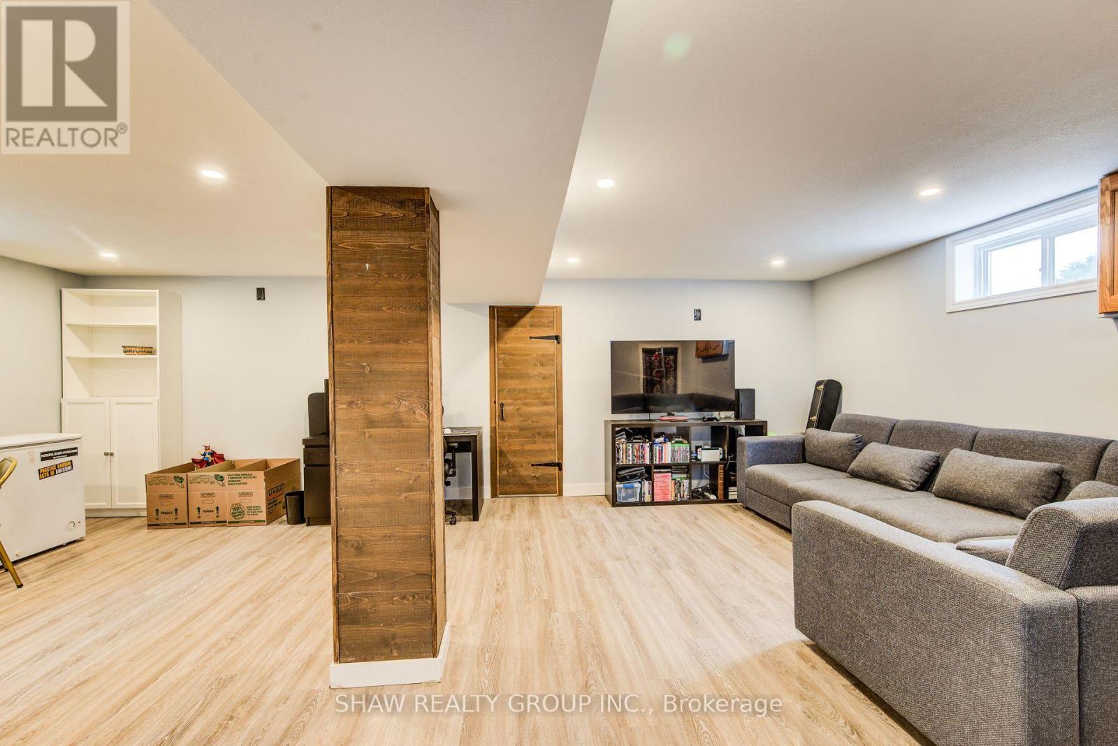 468 HIGHLAND ROAD - 21