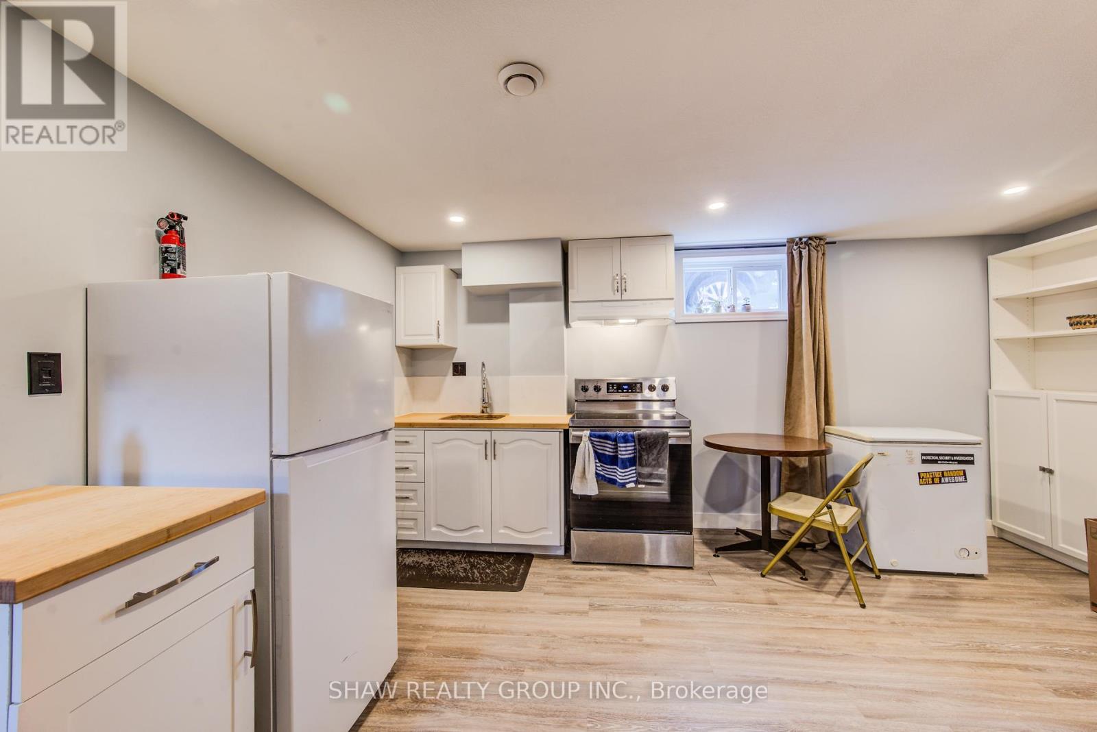 468 HIGHLAND ROAD - 25