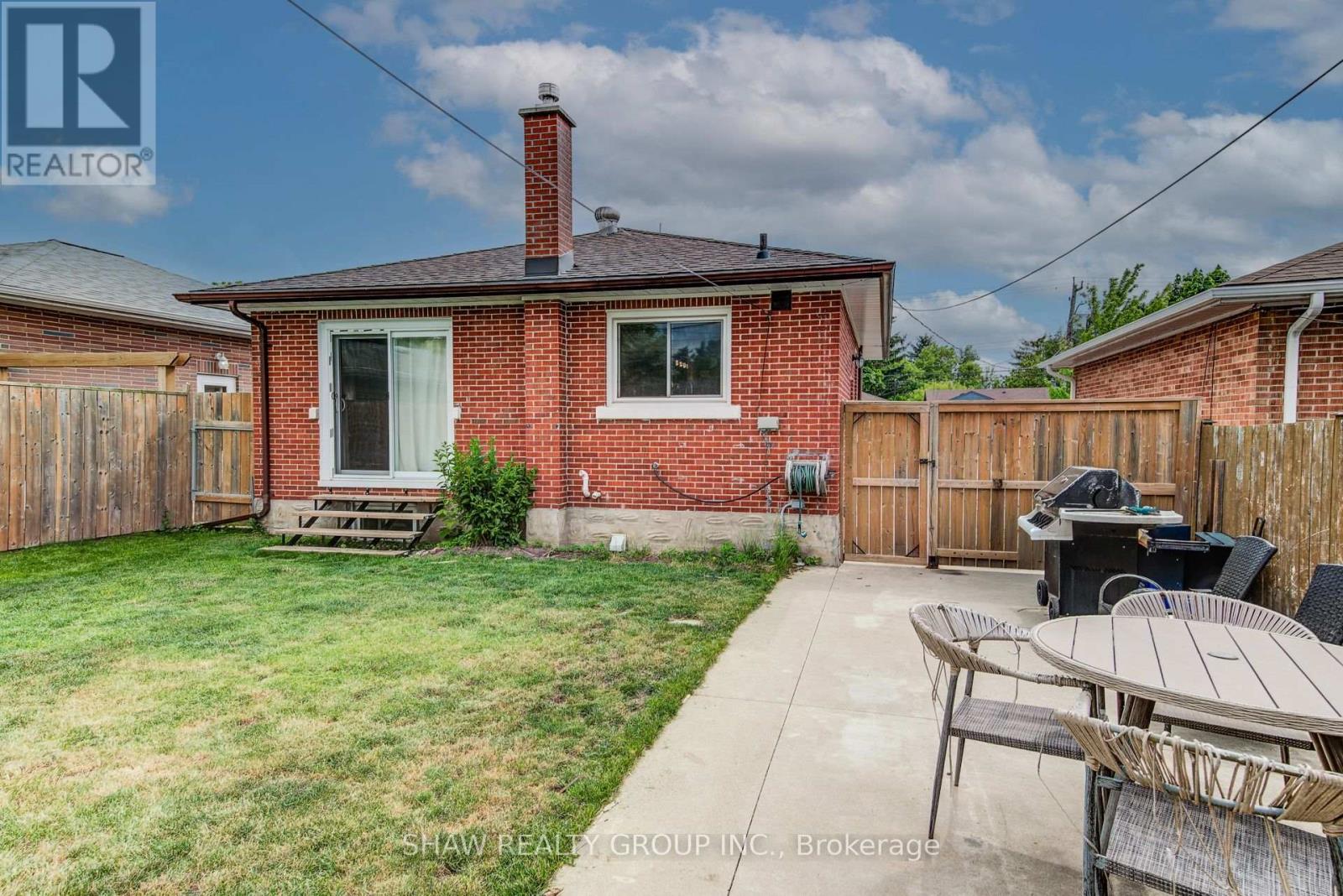 468 HIGHLAND ROAD - 35