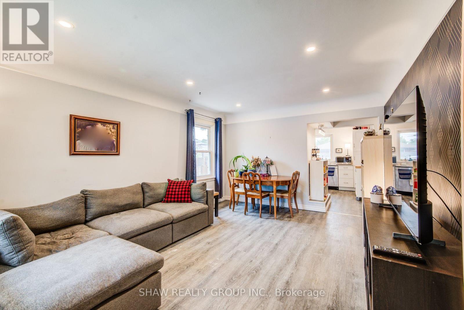 468 HIGHLAND ROAD - 8