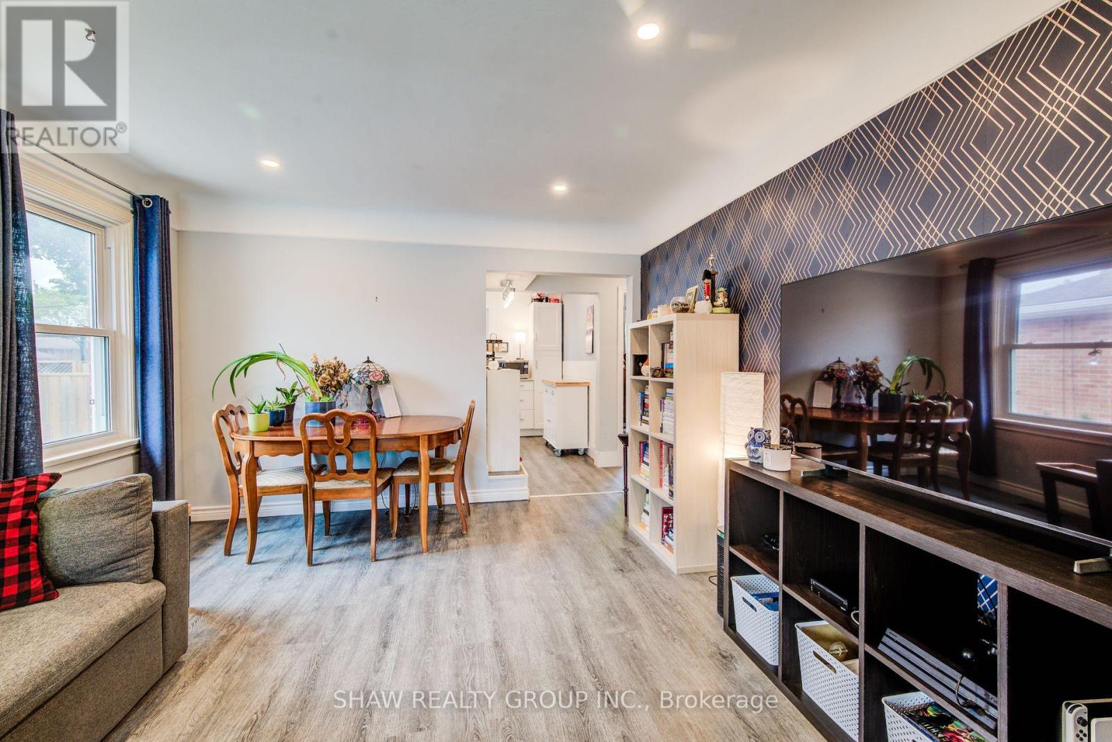 468 HIGHLAND ROAD - 9
