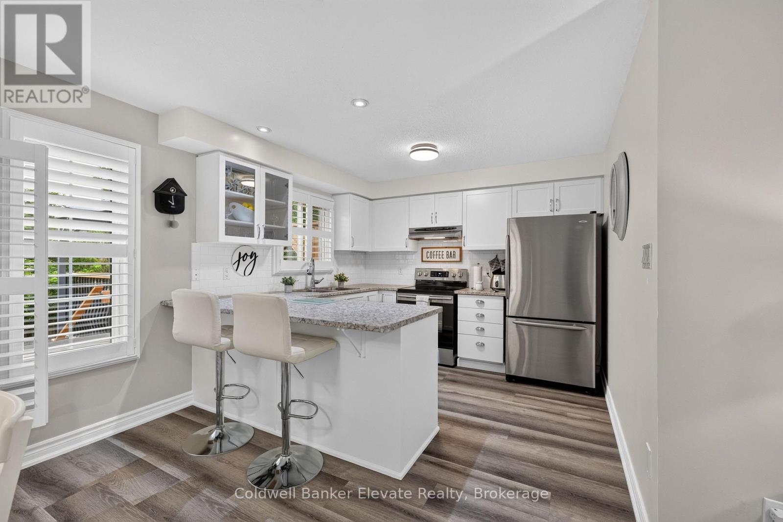 957 GZOWSKI STREET - Image 14