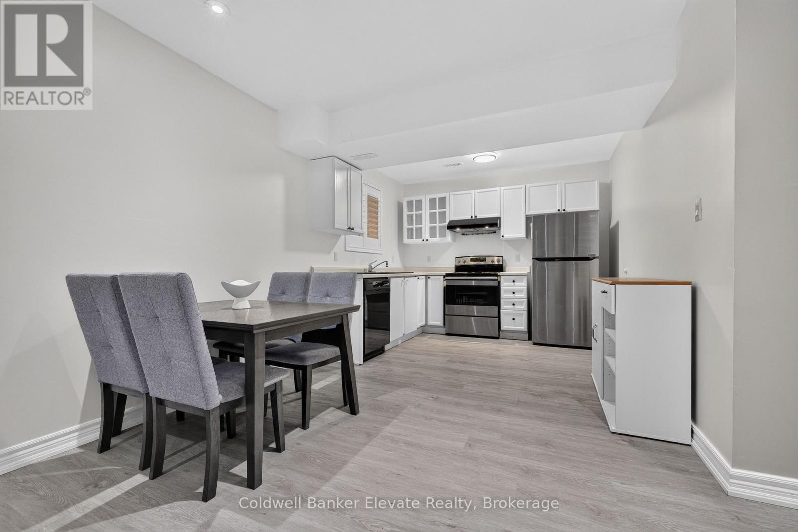 957 GZOWSKI STREET - Image 30