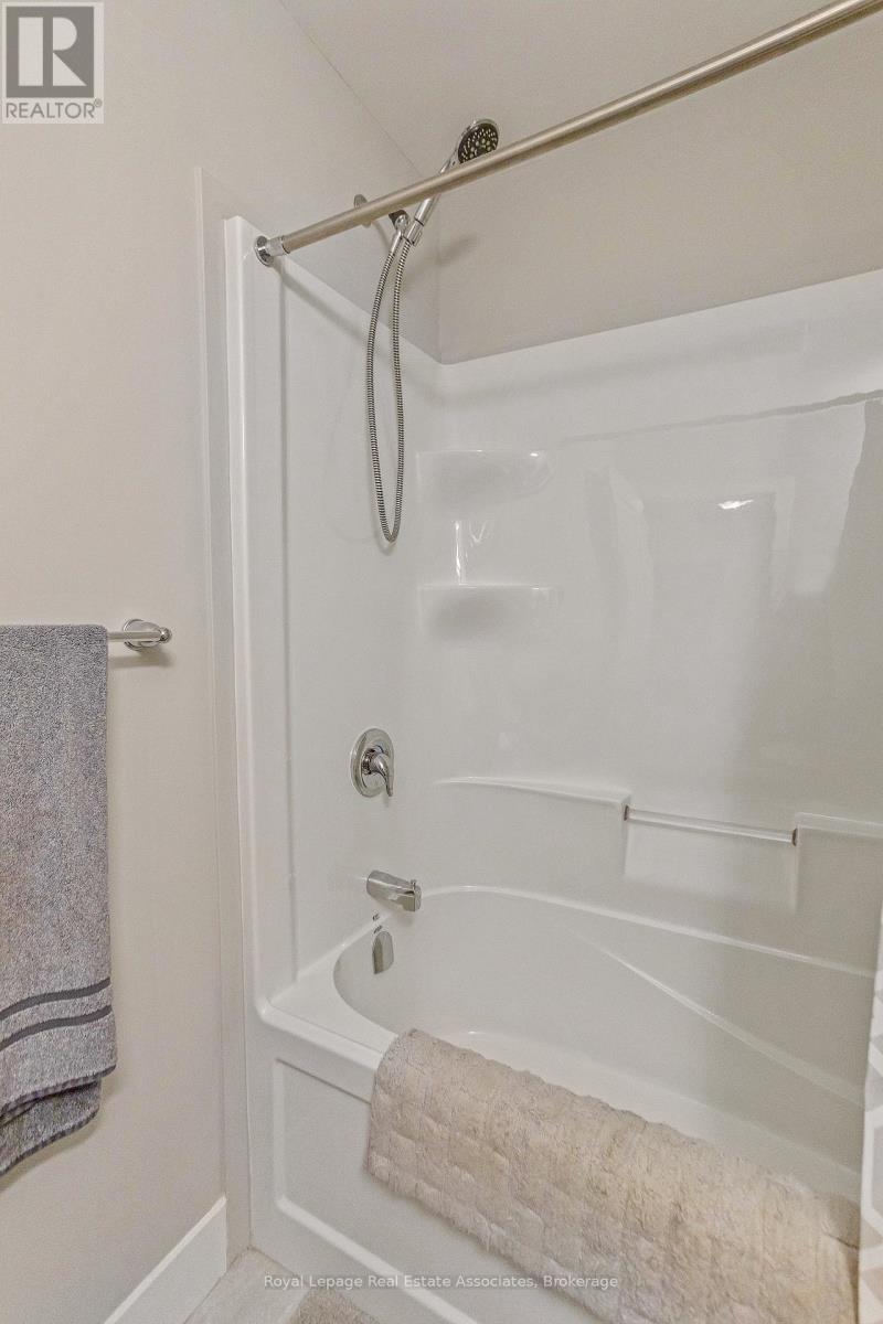 #16 177 EDGEVALLEY ROAD - 36