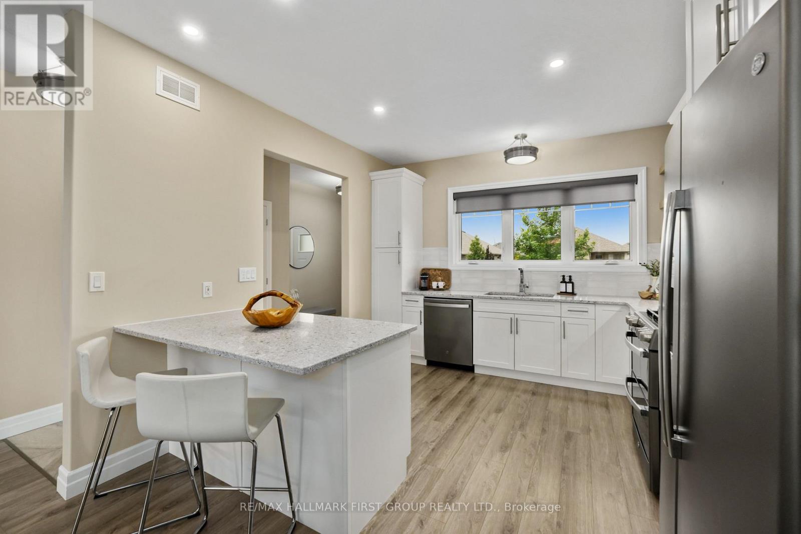 31 MERCEDES DRIVE - Image 11