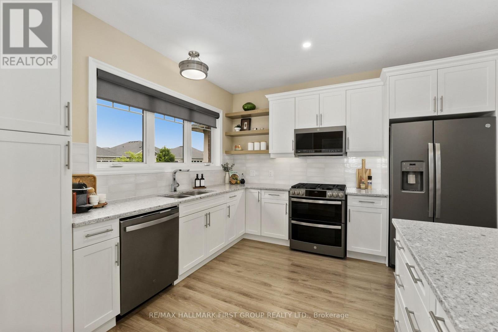 31 MERCEDES DRIVE - Image 14