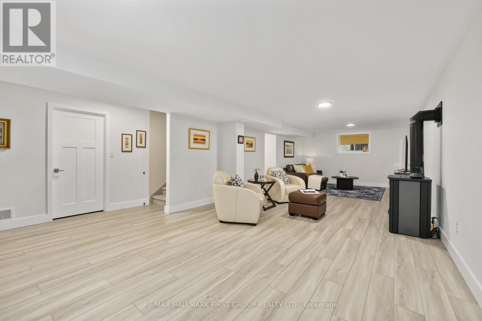 31 MERCEDES DRIVE - Image 27