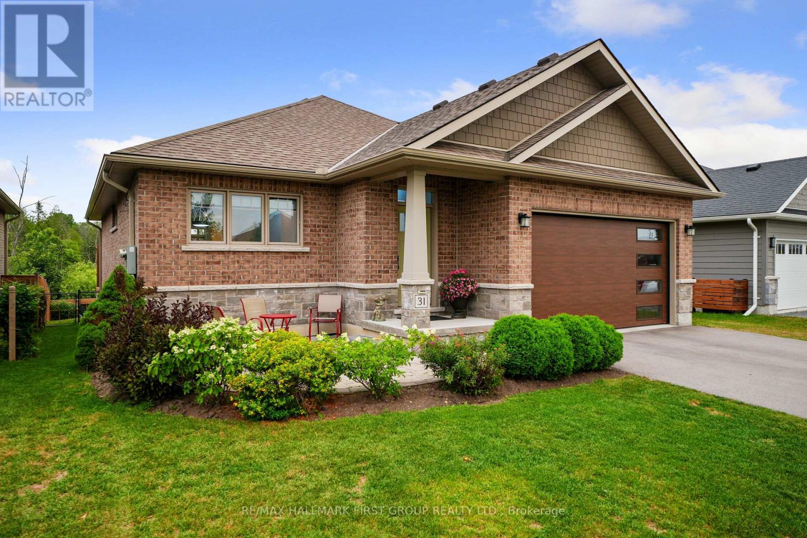 31 MERCEDES DRIVE - Image 3