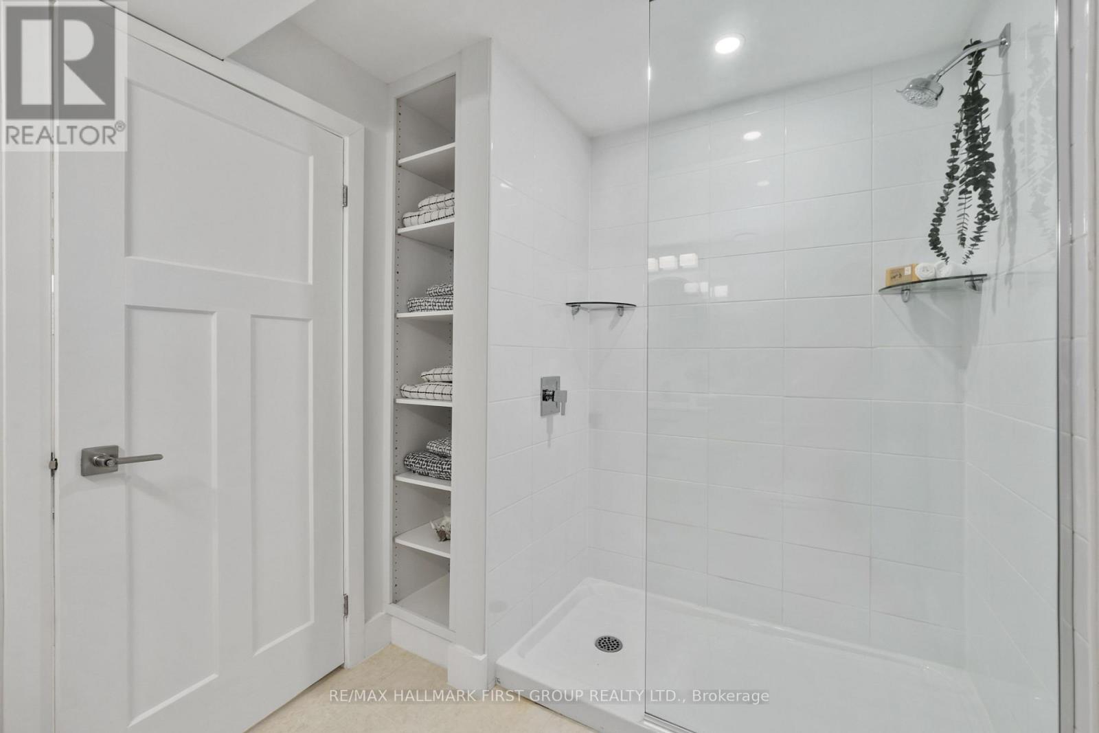 31 MERCEDES DRIVE - Image 34