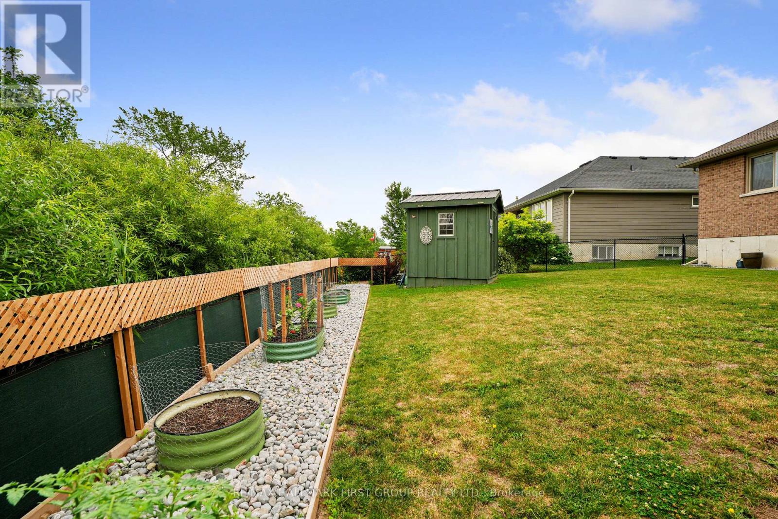 31 MERCEDES DRIVE - Image 37