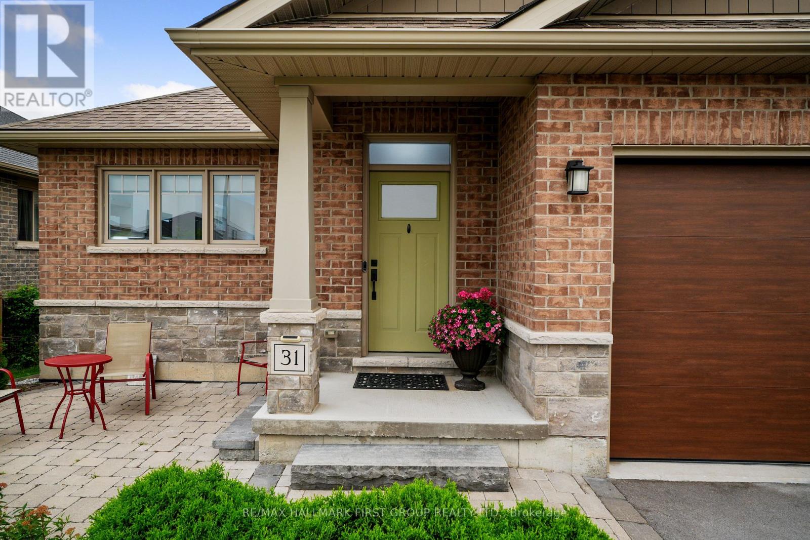 31 MERCEDES DRIVE - Image 4