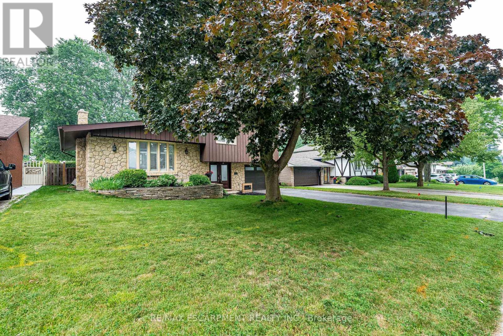 9 HILTS DRIVE - 2