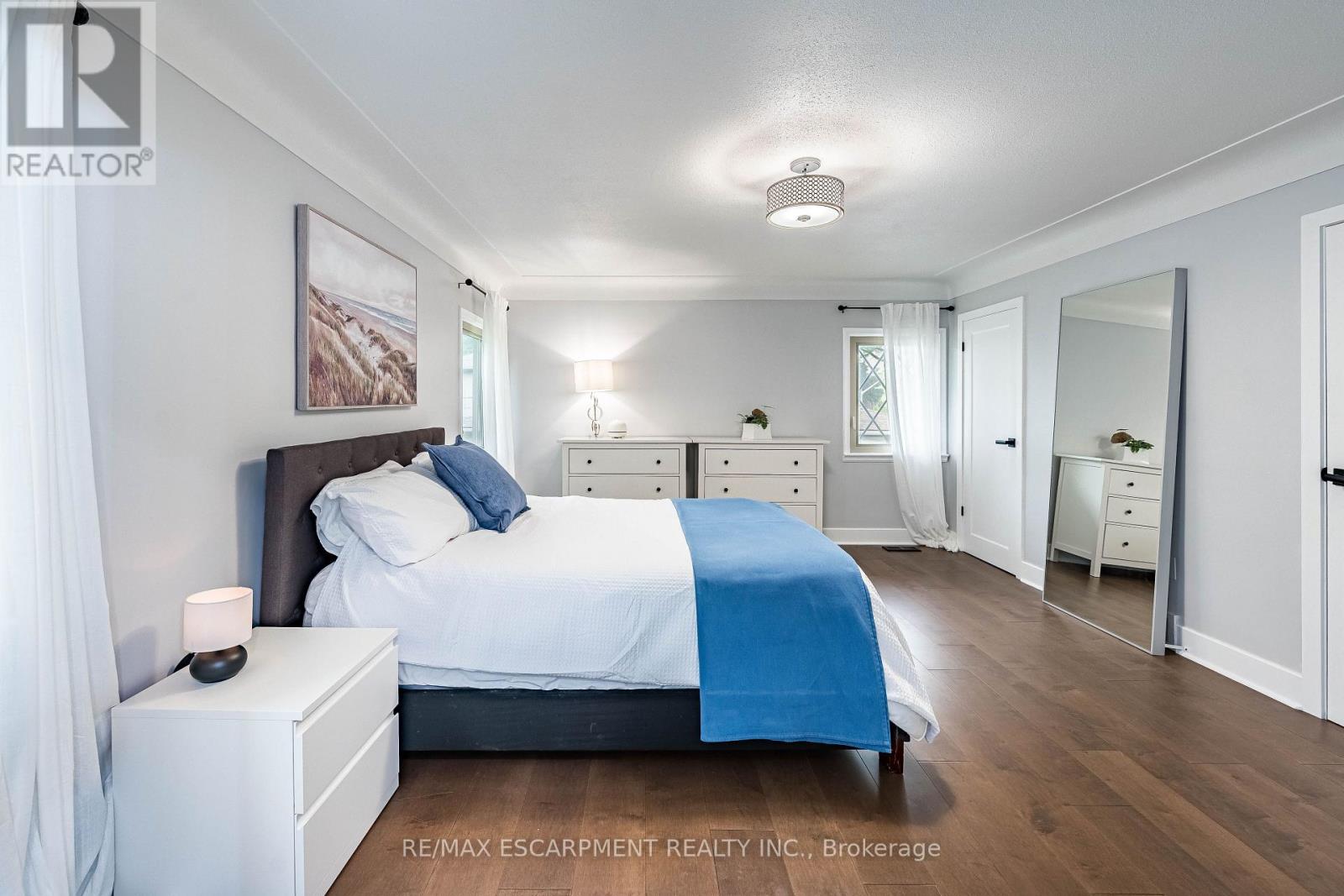 9 HILTS DRIVE - 21